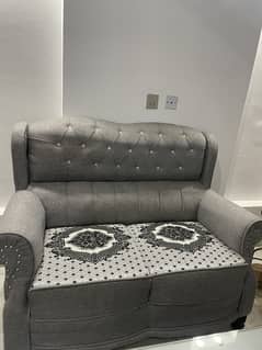 2 seater 4 peices sofa