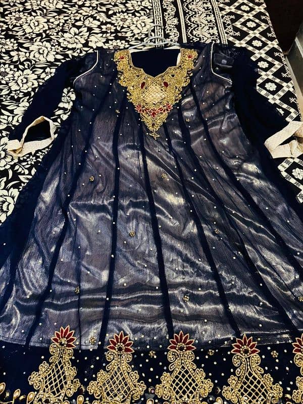 Party wear fancy dress in good condition 3