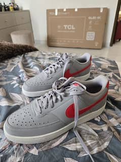 Nike court low