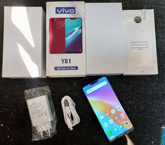 smart phone vivo y81, 6/128gb, complte Box charger 0