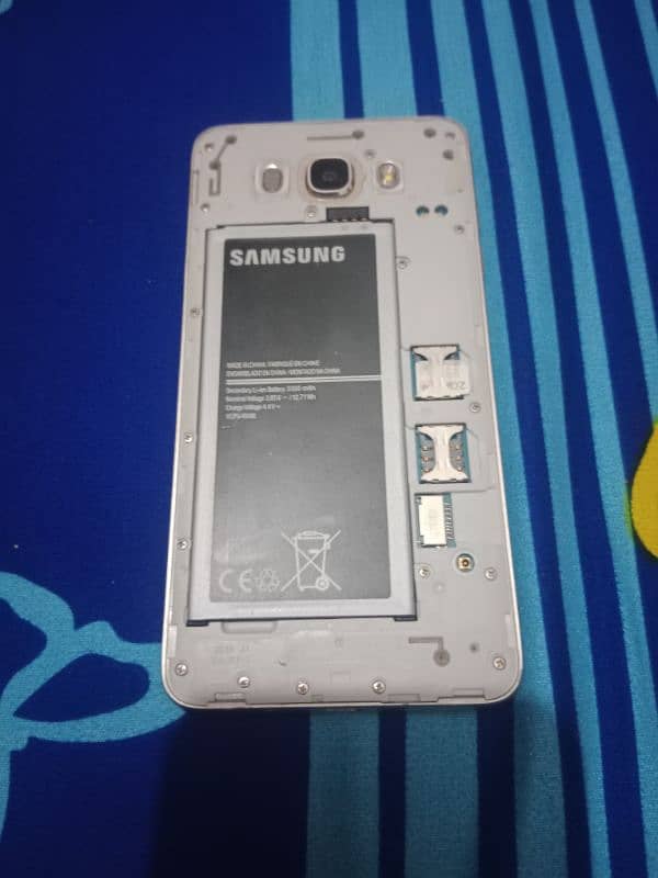 Samsung j7dus 1