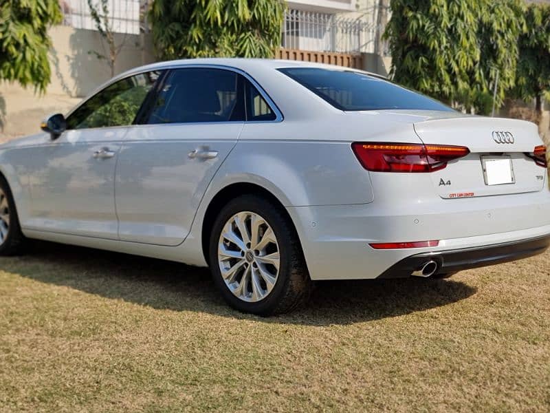 Audi A4 2016 5