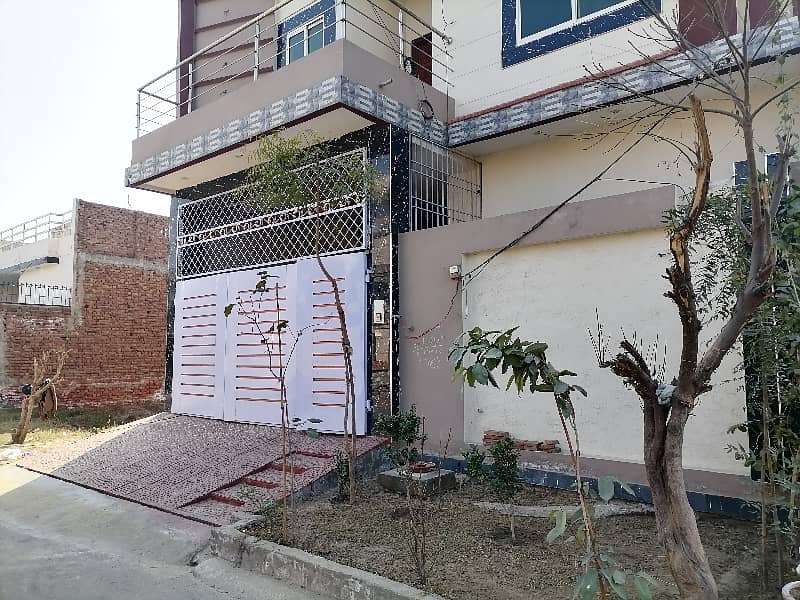 A 6 Marla House In Faisalabad Is On The Market For sale 3