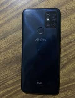 selling my Infinix hot 10 play.