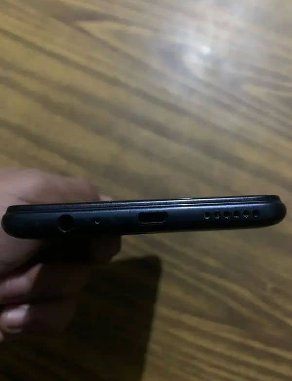 selling my Infinix hot 10 play. 2