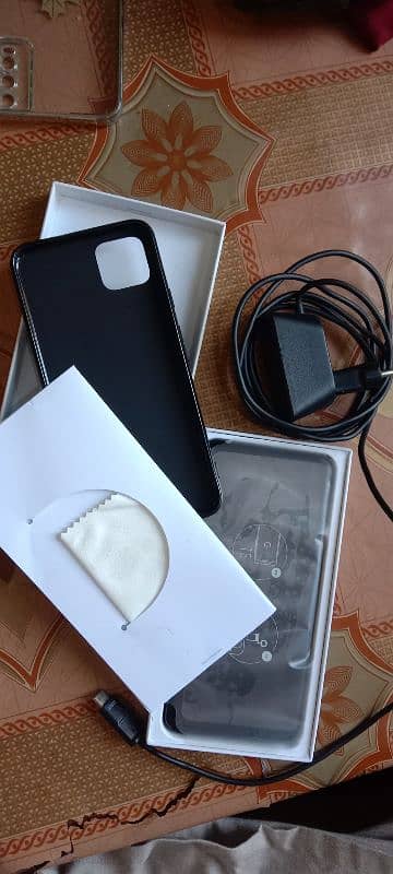 Google Pixel 4xl with box and Charger 3