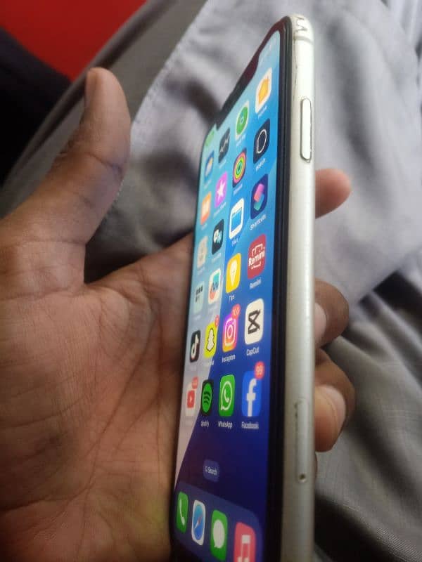 Iphone 11 Pta 64 gb 1