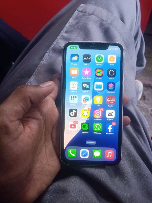 Iphone 11 Pta 64 gb 4