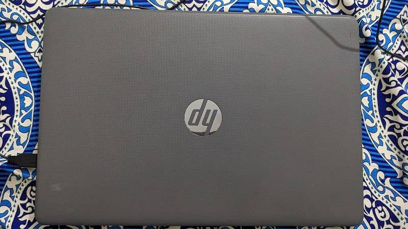 HP 15.6 i5 7th Gen 0