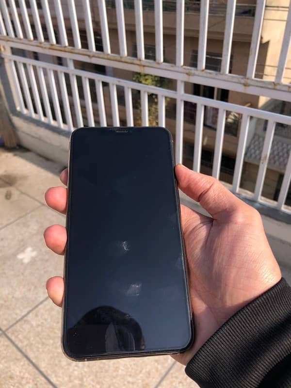 iphone 11 pro max 256gb pta approved 3