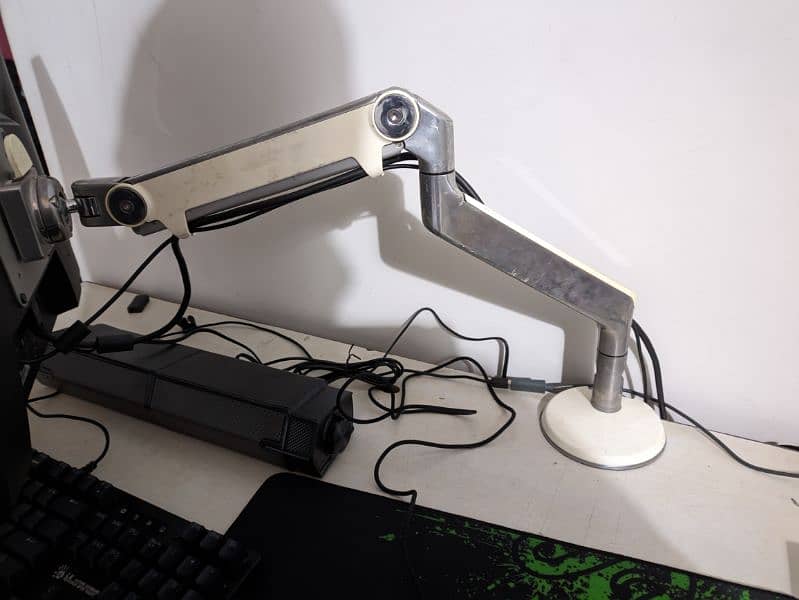 Humanscale Hydraulic Monitor Arm 0