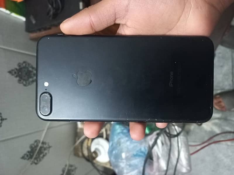 iPhone 7plus non pta 32gb in lush condition 1