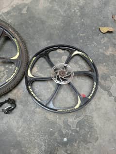 24 size Alloy Rims with tyre gears grari