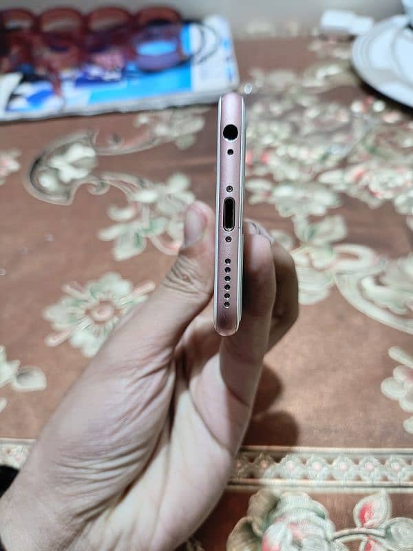 IPhone 6S 64gb for sale not oppo vivo infinix tecno Samsung redmi poco 6