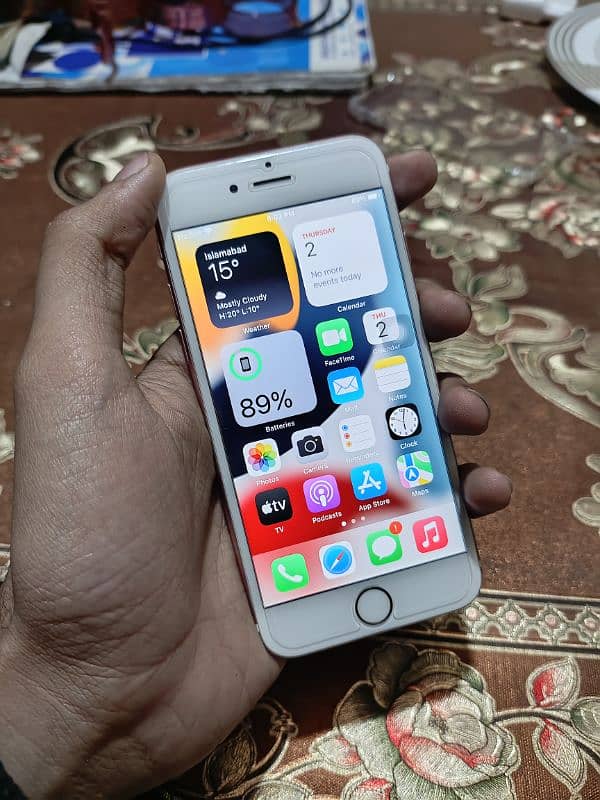 IPhone 6S 64gb for sale not oppo vivo infinix tecno Samsung redmi poco 8