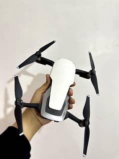 DJI