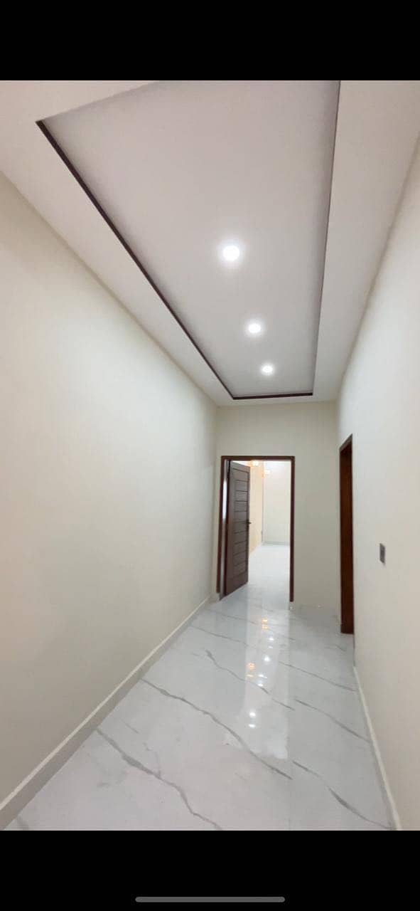 10 MARLA BEAUTIFUL BRAND NEW ON A GOOD LOCATION HOUSE IS AVAILABLE FOR SALE IN NASHEMAN E IQBAL PHASE 2 LAHORE 31