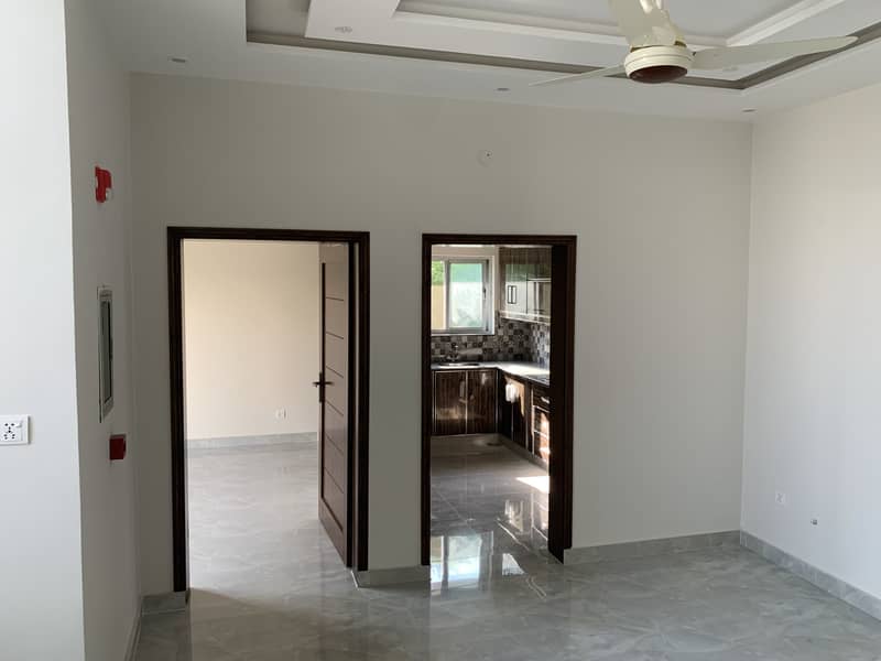 5 MARLA CORNER ON 50 FEET WIDE ROAD BRAND NEW HOUSE IS AVAILABLE FOR SALE 33