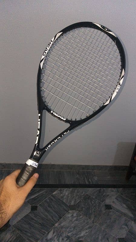 Tennis Racket . 0