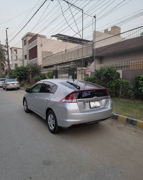 Honda Insight 2014/18 out class urgent sale 4