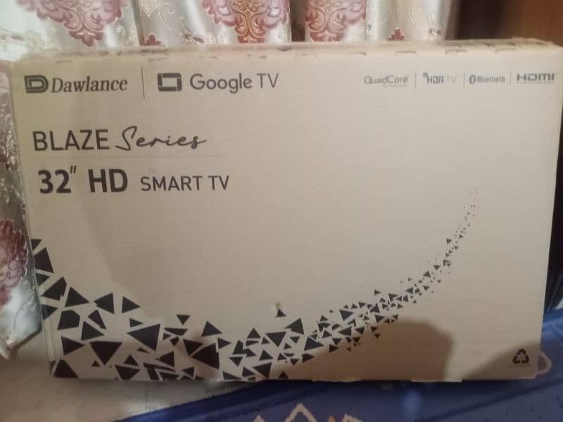 Dawlance Google TV android 32 inches just box open 1