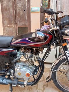 Honda 125 bike 2017 model New condition open latter