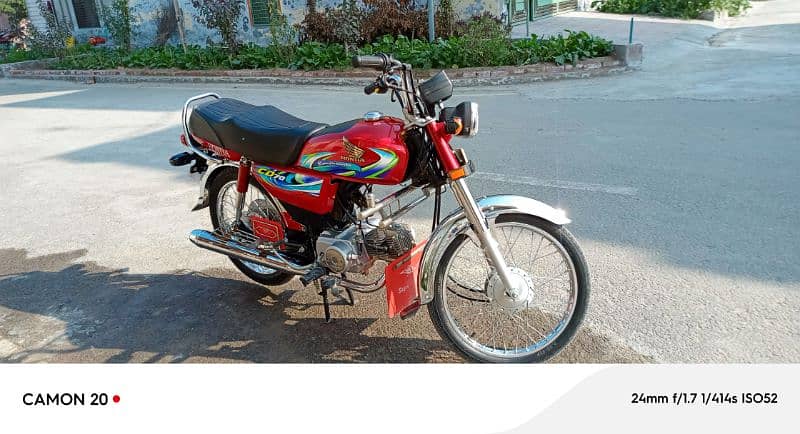 HONDA CD 70 2024 MODEL 1