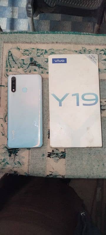 vivo y19 PTA Approved 4+1 ram 128 rom 0