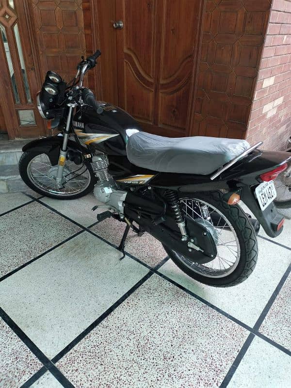 Yamaha 125YBZ 2019 model look like new 0