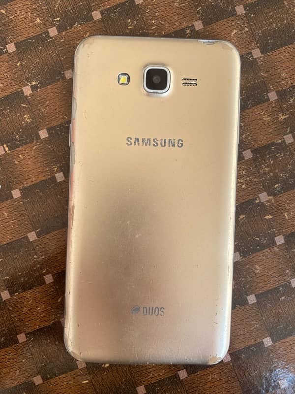 samsung J7 core 1