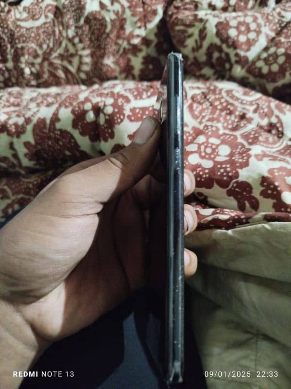 sumsung note 8,10/10 condition, 6/64 memory, just one black dot , 2