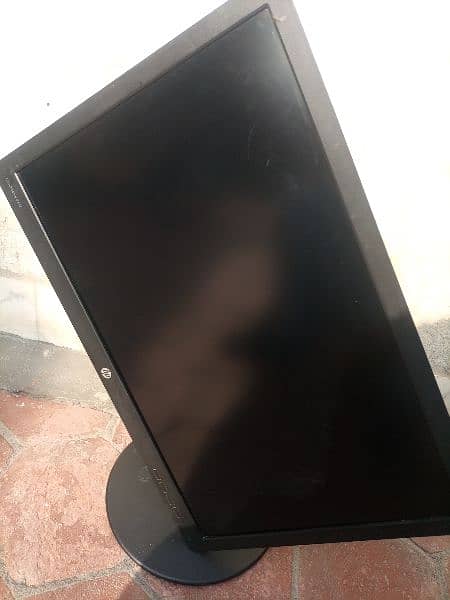 24Inch Monitor - HP E242 Model 1