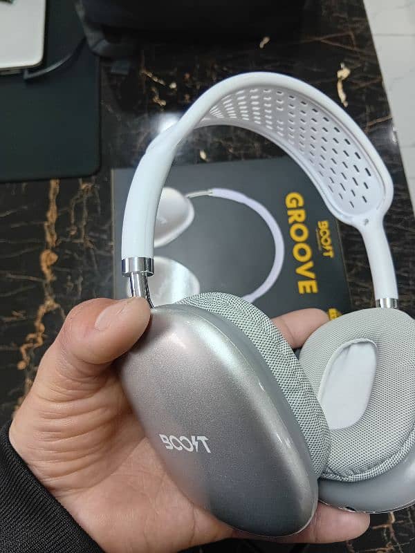 Boost Groove Headphone 1