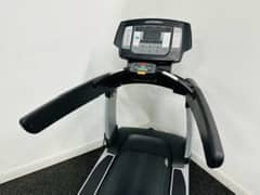 Life Fitness 95T | Butt Fitness Comercial Gym Treadmils