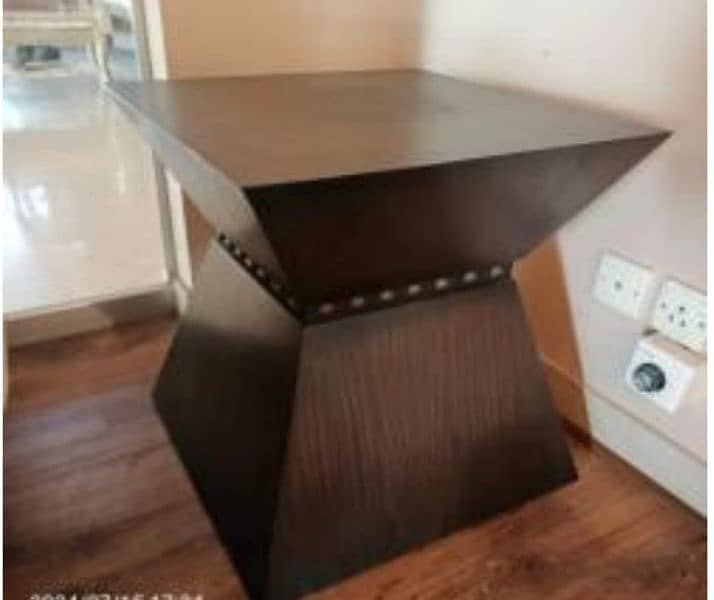 Pair of Side Tables (Price Is Negotiable) 0