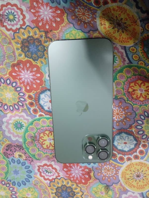 Iphone 13 pro max good condition  all good 7