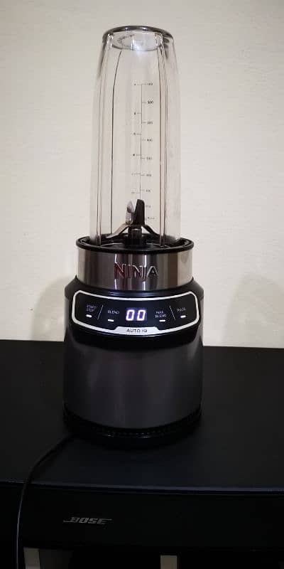 ninja smoothy maker just like a brand new  made in USA 1