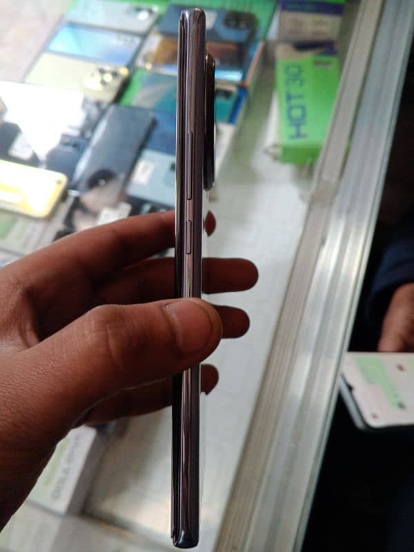 Tecno Camon 30S (8/256) (Edge) 1