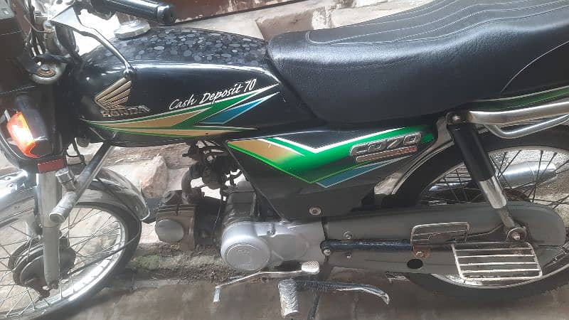 I amselling my honda cd70cc bike 8