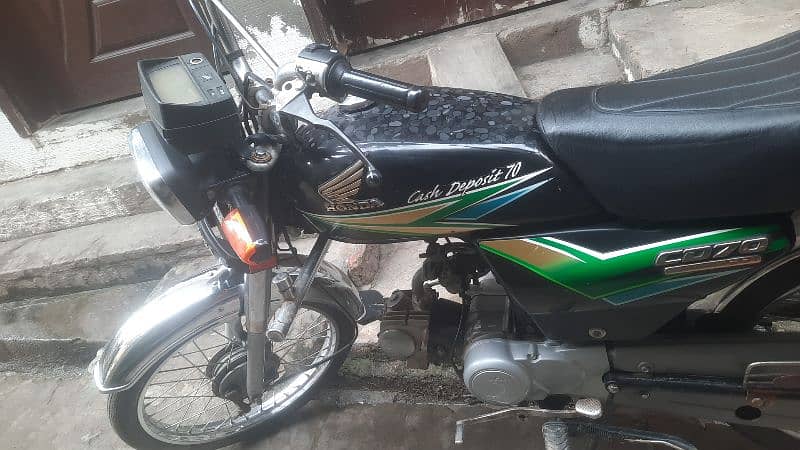 I amselling my honda cd70cc bike 9