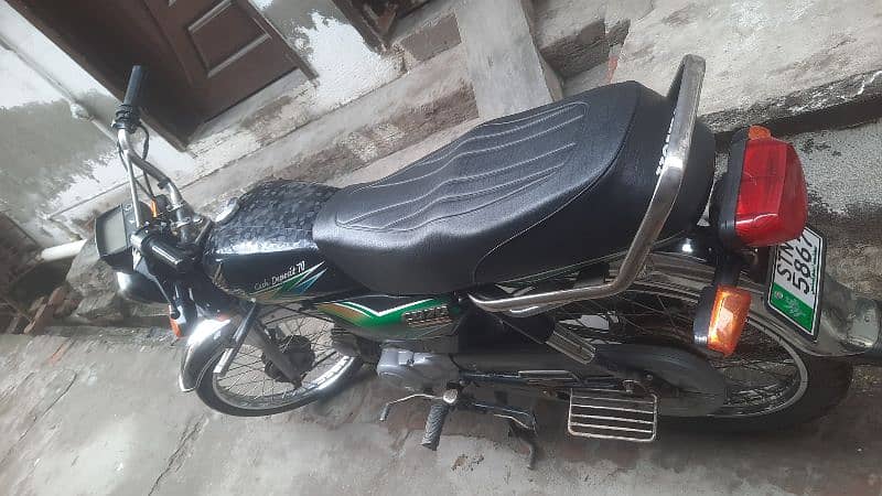 I amselling my honda cd70cc bike 12