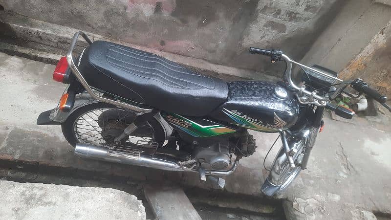 I amselling my honda cd70cc bike 13