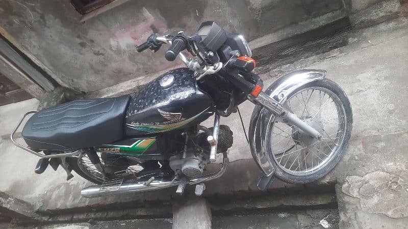 I amselling my honda cd70cc bike 14