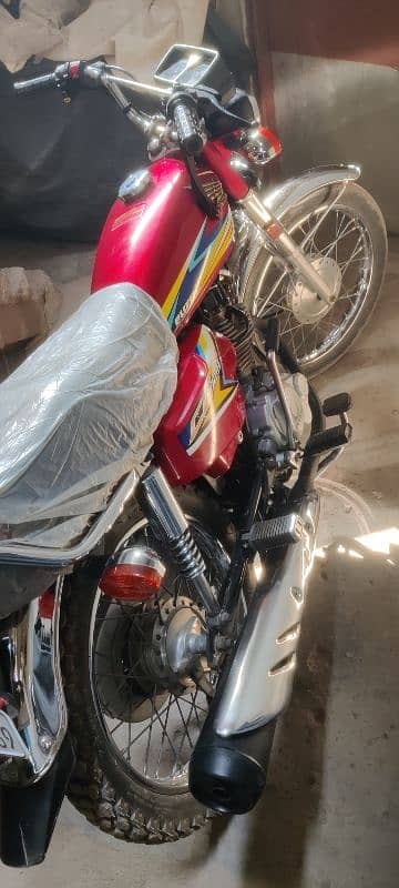 HONDA 125  karachi Num 6