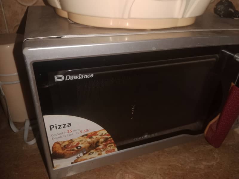 Microwave oven 4