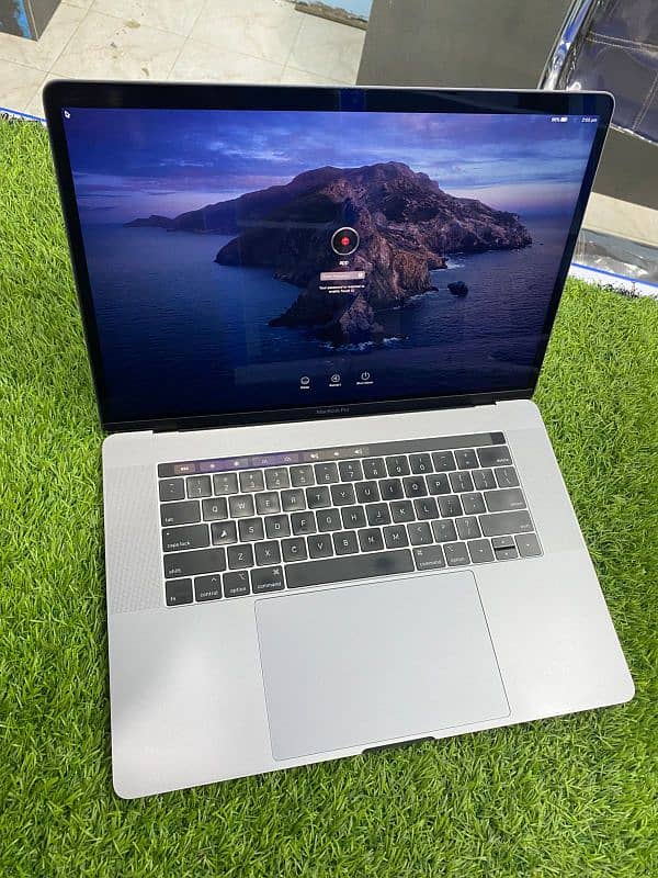 MacBook Pro 15-inch,2019 5