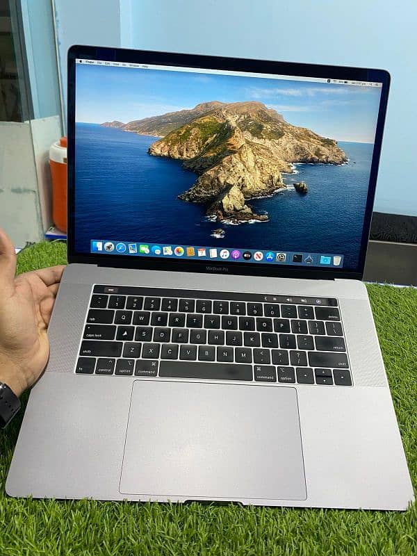 MacBook Pro 15-inch,2019 7