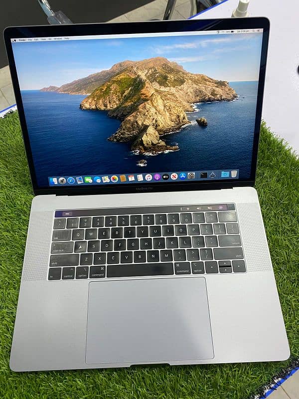 MacBook Pro 15-inch,2019 8