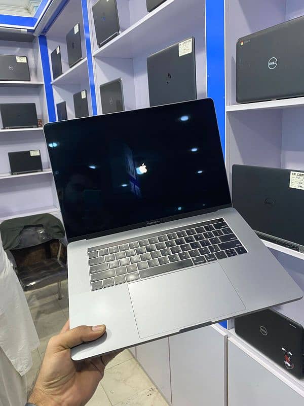 MacBook Pro 15-inch,2019 10