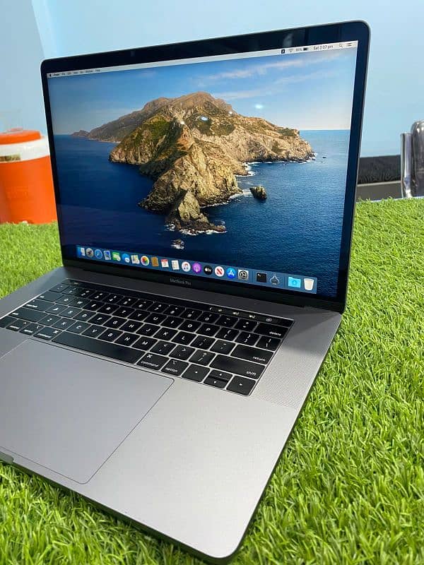 MacBook Pro 15-inch,2019 12